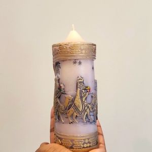VINTAGE 3 WISE MEN MAGI PILLAR CANDLE DETAILED ENGRAVING & COLOR 6" H X 2.25" D